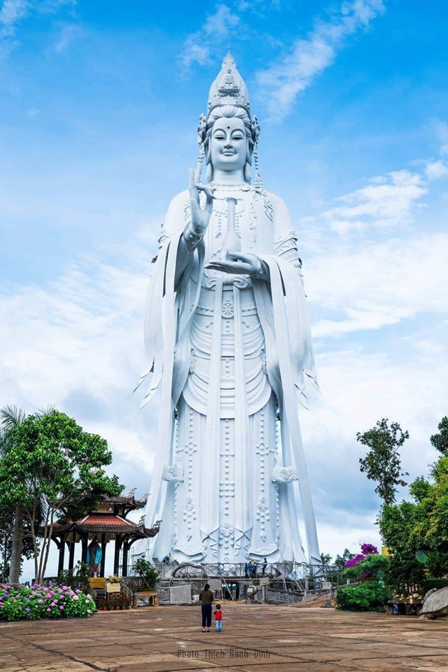 Chốn linh thiêng Linh Ẩn Tự tượng bồ tát cao nhất Việt Nam