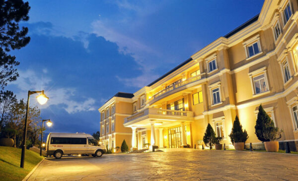 Khách sạn Đà Lạt 5 sao Edensee Lake Resort Tuyền Lâm
