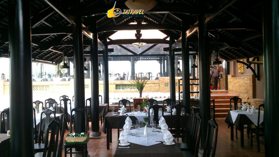 Tolist 7 nhà hàng view đẹp nhất Đà Lạt