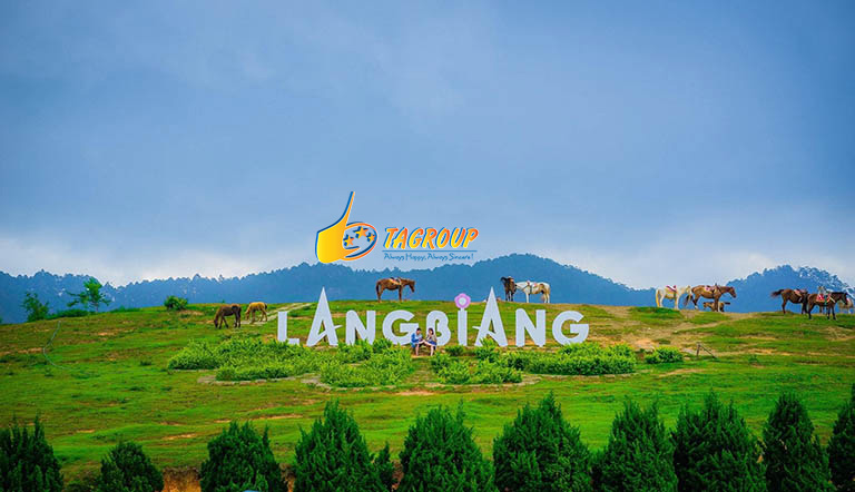 Đỉnh Langbiang được coi là nóc nhà Tây nguyên