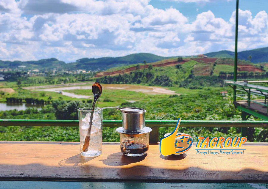 Mê Linh Coffe là một trong những nơi sản xuất caffe chồn lớn nhất Việt Nam. Tour 1 ngày Đà Lạt 2023